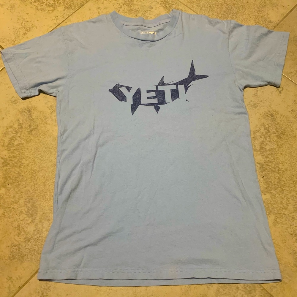 Yeti Men's Medium Graphic Tee